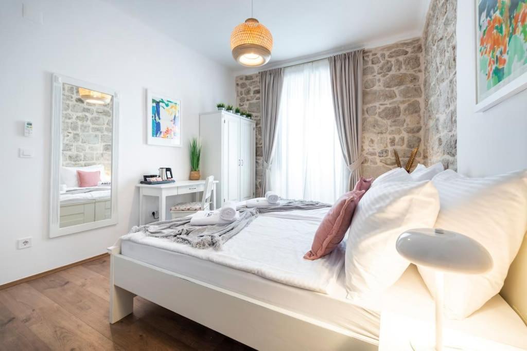 Flora-Heartbeat Old City Three Bedrooms Apartment Dubrovnik Exterior foto