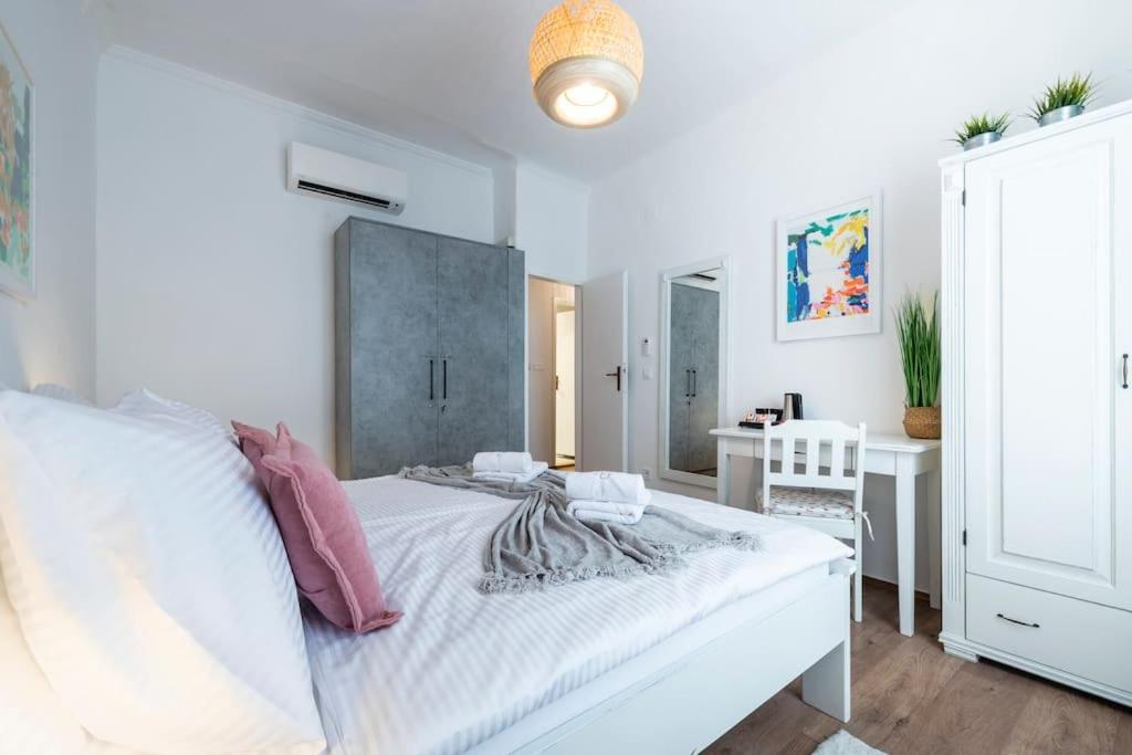 Flora-Heartbeat Old City Three Bedrooms Apartment Dubrovnik Exterior foto