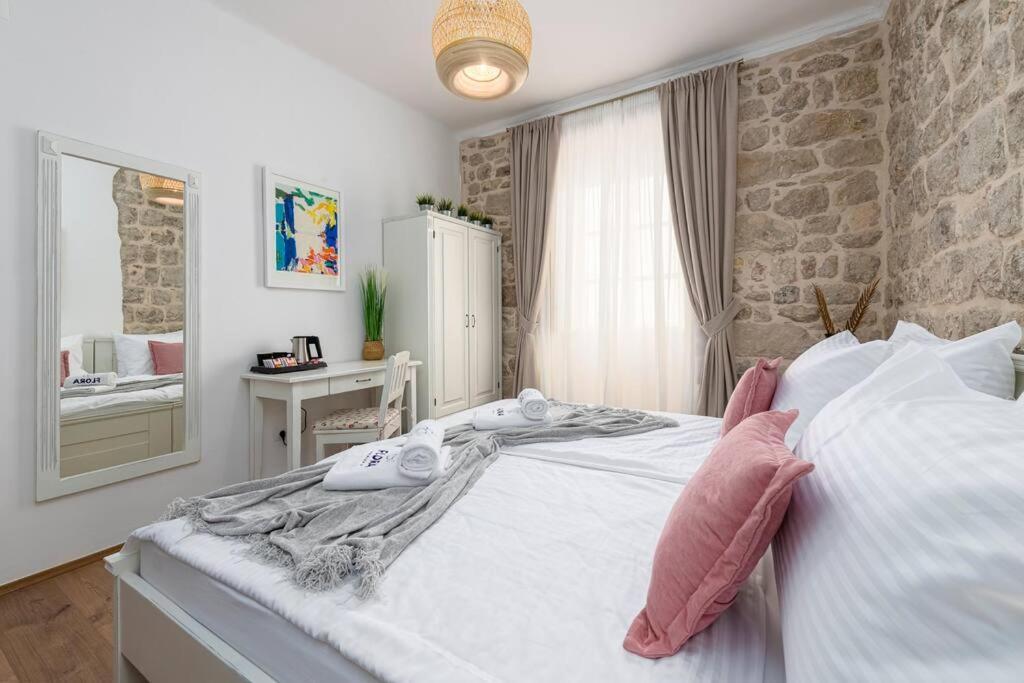 Flora-Heartbeat Old City Three Bedrooms Apartment Dubrovnik Exterior foto
